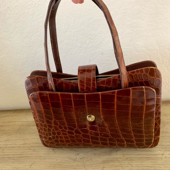 VINTAGE ALLIGATOR HANDBAG - Picture 2 of 7